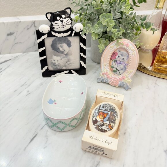 Vintage Cat Bundle, Soap Art, Soap Dish, Cat Frame & Picture - Picture 4 of 15